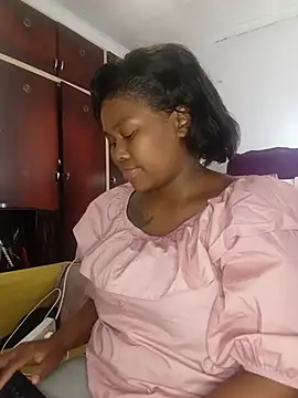 Real1SweetQueen online show from July 18, 2026, 11:58 am