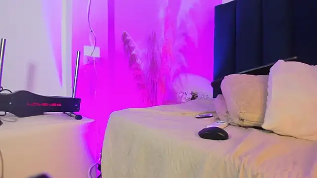 Anette  online show from March 14, 2026, 7:41 pm