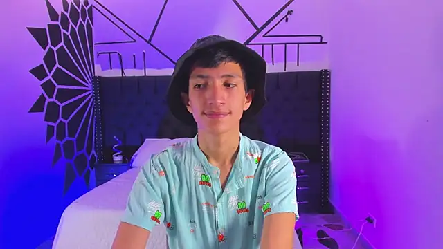 DereckCooperr online show from January 29, 2025, 8:04 pm