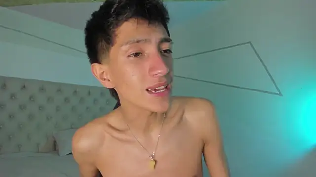 DereckCooperr online show from October 7, 2025, 10:40 pm