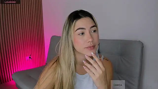 susan  hills online show from February 25, 2025, 3:16 pm