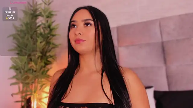 mia crawford online show from March 15, 2025, 11:51 am