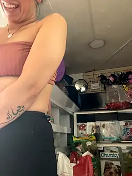 Snapshot of monserrat_towers chatting on October 4, 2025, 12:25 pm monserrat towers online show from October 4, 2025, 12:25 pm