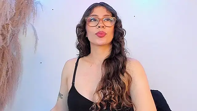 Katy Van online show from February 16, 2025, 3:26 am