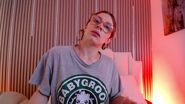 Katy Van online show from April 28, 2026, 8:47 pm
