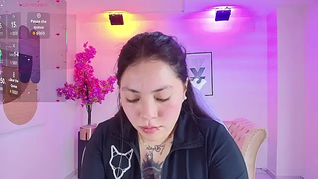 Isa reel online show from January 12, 2026, 7:52 pm