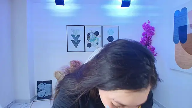 Snapshot of Isa_reel chatting on May 24, 2026, 12:43 pm Isa reel online show from May 24, 2026, 12:43 pm