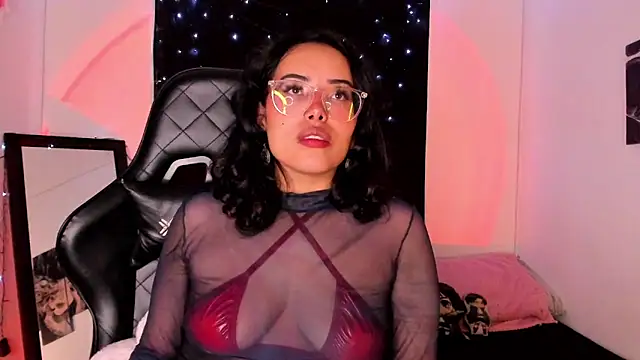 Snapshot of willow_poisson chatting on March 17, 2025, 8:40 pm willow poisson online show from March 17, 2025, 8:40 pm