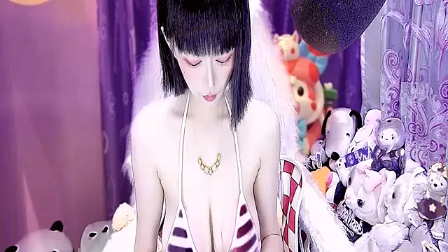 Snapshot of kumamon- chatting on October 21, 2025, 2:18 pm kumamon- online show from October 21, 2025, 2:18 pm