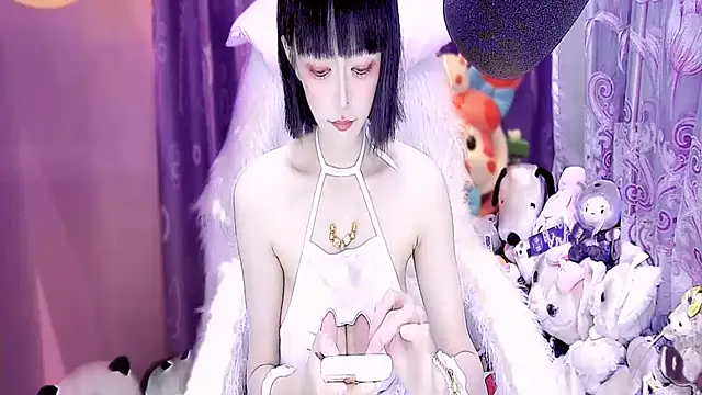 Snapshot of kumamon- chatting on October 27, 2025, 2:32 pm kumamon- online show from October 27, 2025, 2:32 pm