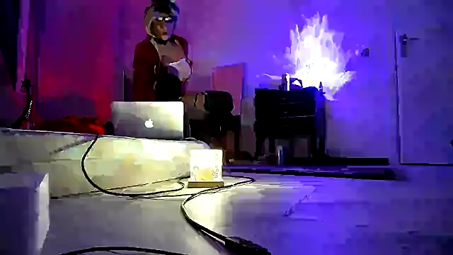 CharlotteVixxens online show from February 12, 2025, 9:22 pm