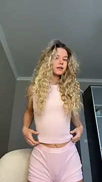 JessIsLove online show from February 25, 2026, 5:06 am