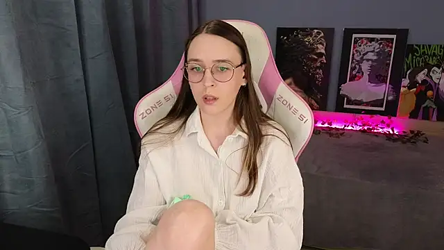 Sweet frosti online show from May 1, 2026, 3:55 am