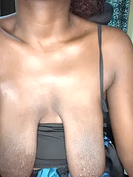 Snapshot of Saggy_boobs chatting on June 19, 2026, 1:10 am Saggy boobs online show from June 19, 2026, 1:10 am