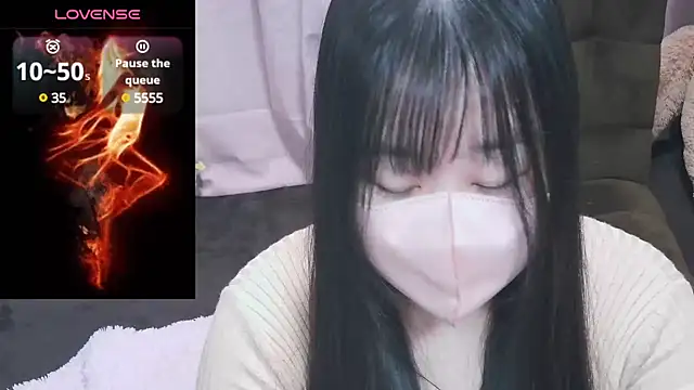 yuinyan3150 online show from January 29, 2025, 2:53 pm