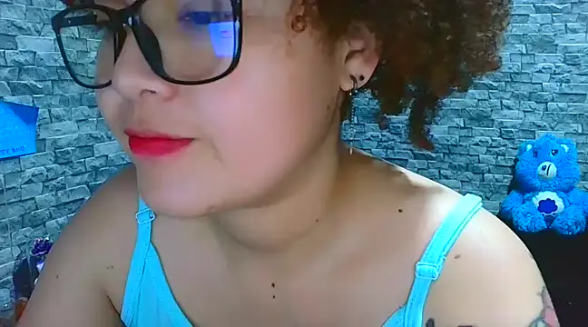 vanellope12 online show from December 18, 2024, 5:42 pm