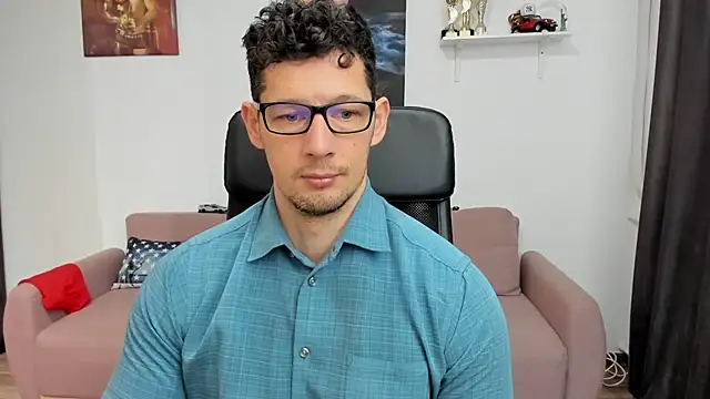 Snapshot of BrutusK08 chatting on February 18, 2025, 6:48 am BrutusK08 online show from February 18, 2025, 6:48 am