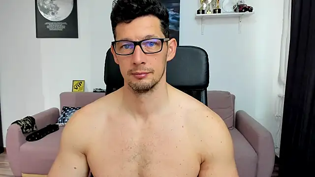 Snapshot of BrutusK08 chatting on May 26, 2026, 5:03 am BrutusK08 online show from May 26, 2026, 5:03 am