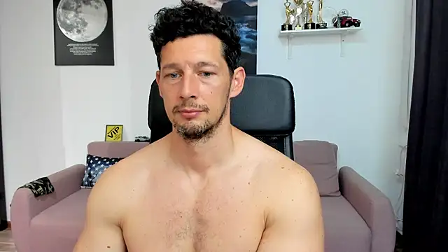 Snapshot of BrutusK08 chatting on June 16, 2026, 6:38 am BrutusK08 online show from June 16, 2026, 6:38 am