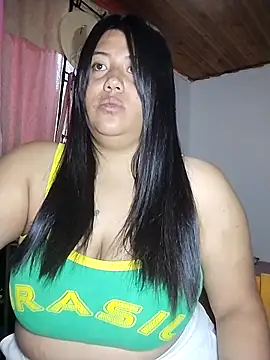 Snapshot of KATYGONZALEZ chatting on June 8, 2026, 10:10 pm KATYGONZALEZ online show from June 8, 2026, 10:10 pm