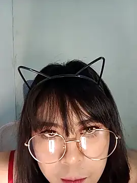Snapshot of Chall_mee chatting on October 22, 2025, 4:29 pm Chall mee online show from October 22, 2025, 4:29 pm
