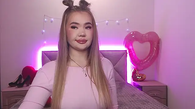 StacyYellig online show from February 19, 2026, 9:33 pm