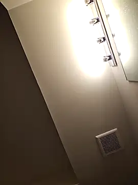 LUCIFER-Clau online show from April 24, 2026, 1:24 pm