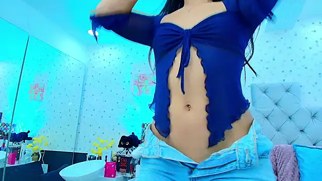 JulietaReyess online show from February 6, 2026, 11:46 am