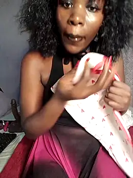 Snapshot of _BLVCKGIRL_SHERIF chatting on February 27, 2025, 7:04 pm BLVCKGIRL SHERIF online show from February 27, 2025, 7:04 pm