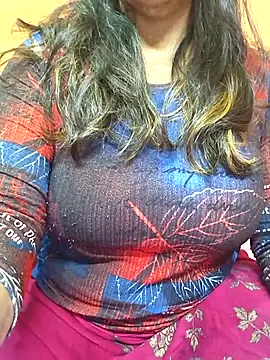 Snapshot of CUTE_SOPHIA- chatting on February 9, 2025, 4:25 am CUTE SOPHIA- online show from February 9, 2025, 4:25 am