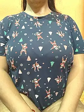 CUTE SOPHIA- online show from April 28, 2026, 2:27 am