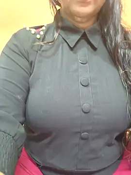 CUTE SOPHIA- online show from July 1, 2026, 2:35 am