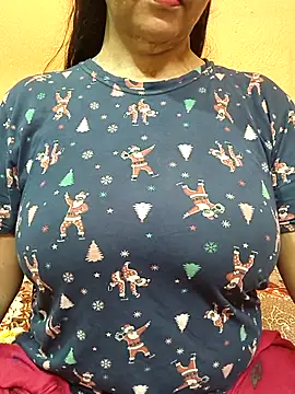 CUTE SOPHIA- online show from July 1, 2026, 11:37 pm
