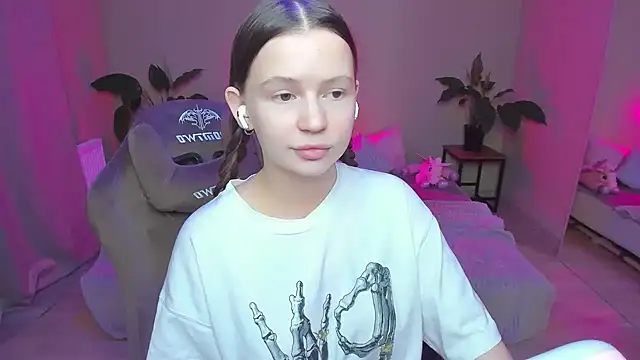 HelloRoxy online show from December 20, 2024, 8:34 pm