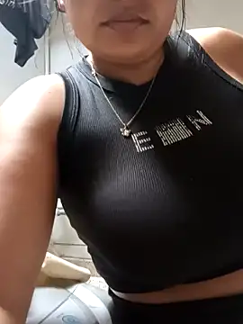 Snapshot of stefanie010 chatting on December 3, 2025, 7:23 pm stefanie010 online show from December 3, 2025, 7:23 pm