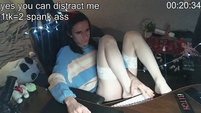 izilizi 23 online show from December 11, 2024, 7:36 pm