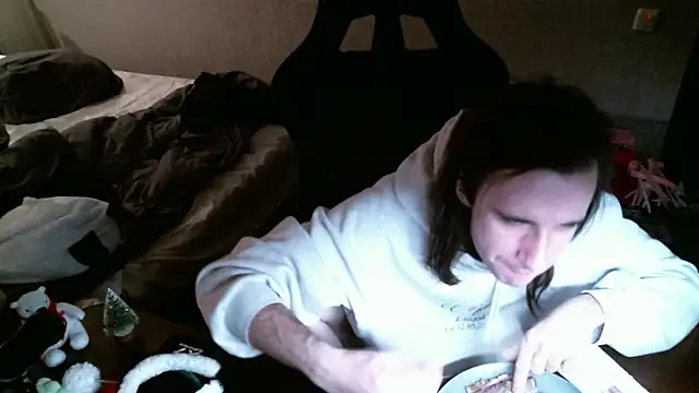 izilizi 23 online show from December 13, 2024, 3:21 pm