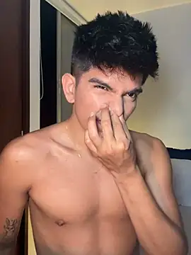 santiago 01 online show from December 13, 2024, 2:43 am