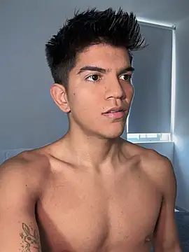 santiago 01 online show from February 9, 2025, 1:14 pm