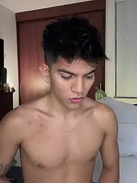 santiago 01 online show from March 19, 2025, 12:04 am