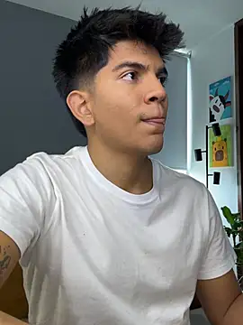 Snapshot of santiago_01 chatting on June 7, 2026, 8:45 pm santiago 01 online show from June 7, 2026, 8:45 pm
