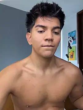 Snapshot of santiago_01 chatting on June 20, 2026, 8:55 pm santiago 01 online show from June 20, 2026, 8:55 pm