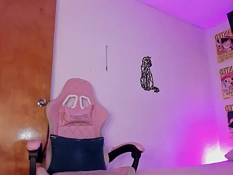 emily lady20 online show from November 27, 2025, 10:06 am