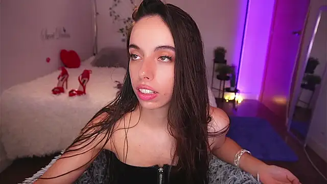 Dayna Nebula online show from September 20, 2025, 12:17 pm