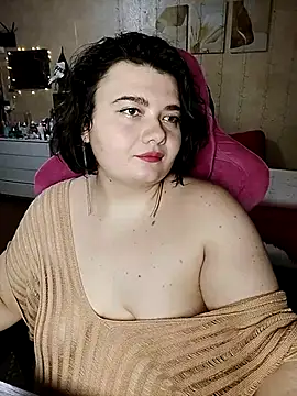 Snapshot of DenisHailey chatting on October 5, 2025, 2:43 am DenisHailey online show from October 5, 2025, 2:43 am