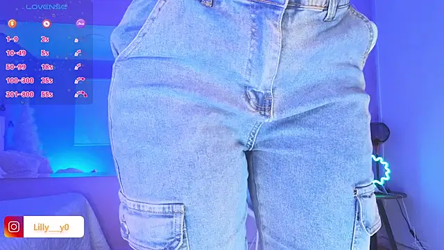 LillyDolls23 online show from March 4, 2025, 1:17 pm