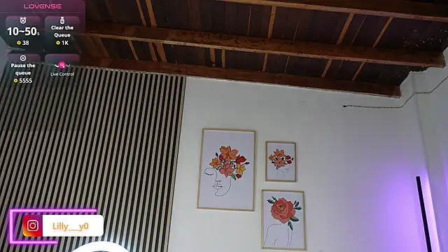 LillyDolls23 online show from December 18, 2025, 12:44 pm