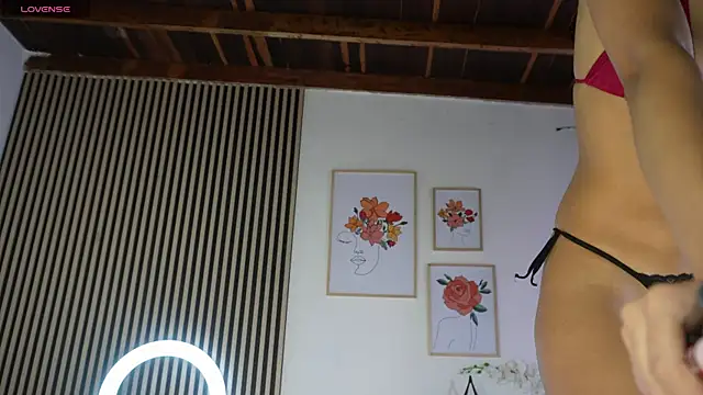 LillyDolls23 online show from January 15, 2026, 1:05 pm