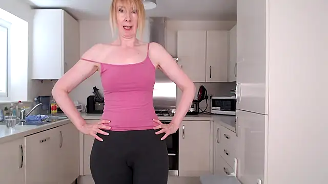 Snapshot of British_Goddess_Anna chatting on July 18, 2026, 8:07 am British Goddess Anna online show from July 18, 2026, 8:07 am
