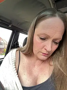 Snapshot of HoneyBluex chatting on February 27, 2025, 1:38 pm HoneyBluex online show from February 27, 2025, 1:38 pm